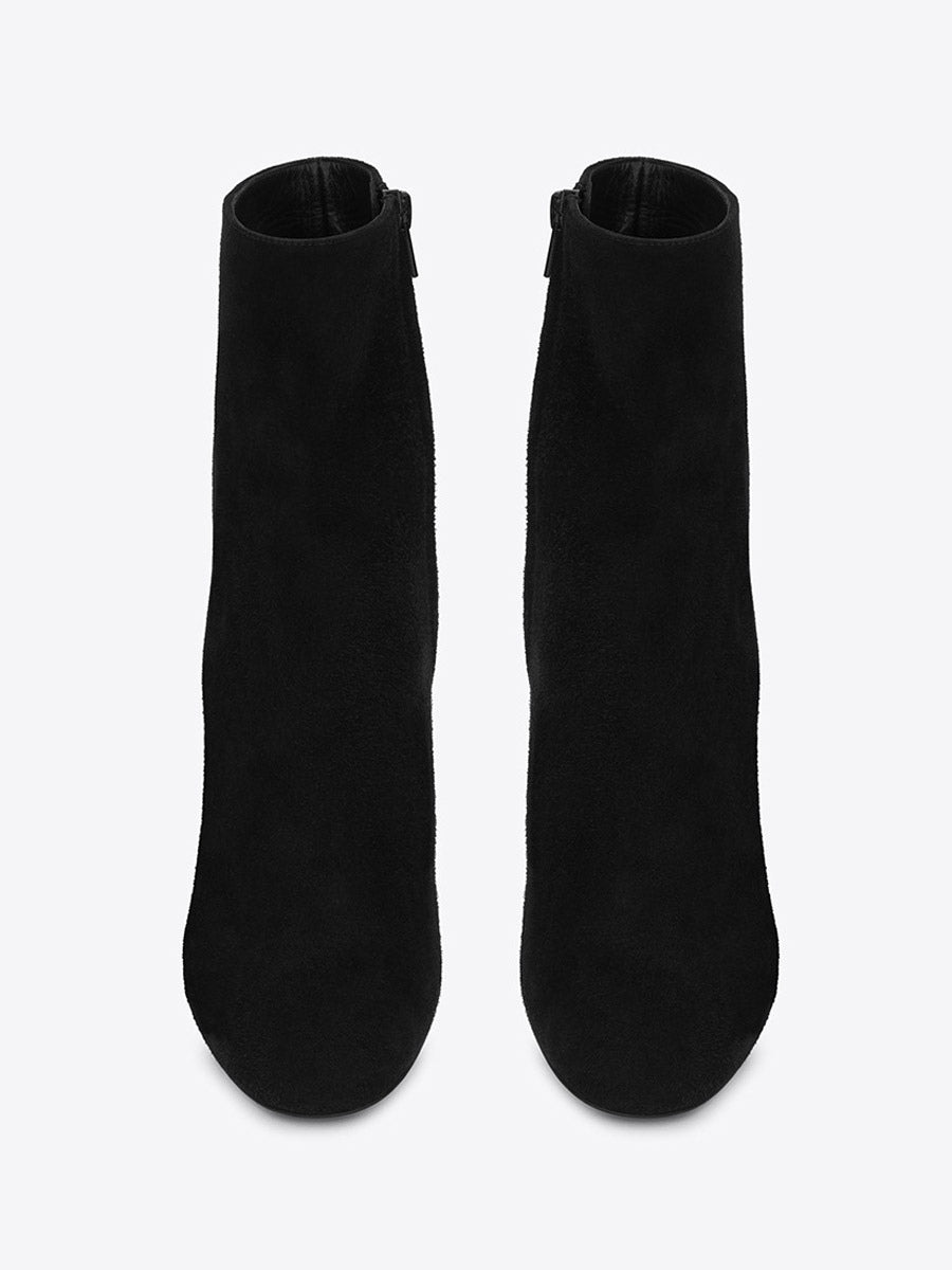 Pointed-Toe Block-Heel Chelsea Boots in Black – photo 4