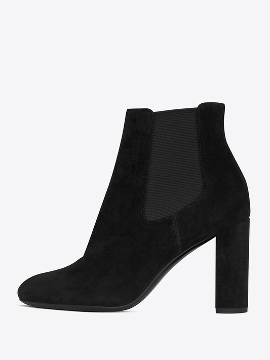 Pointed-Toe Block-Heel Chelsea Boots in Black – photo 1