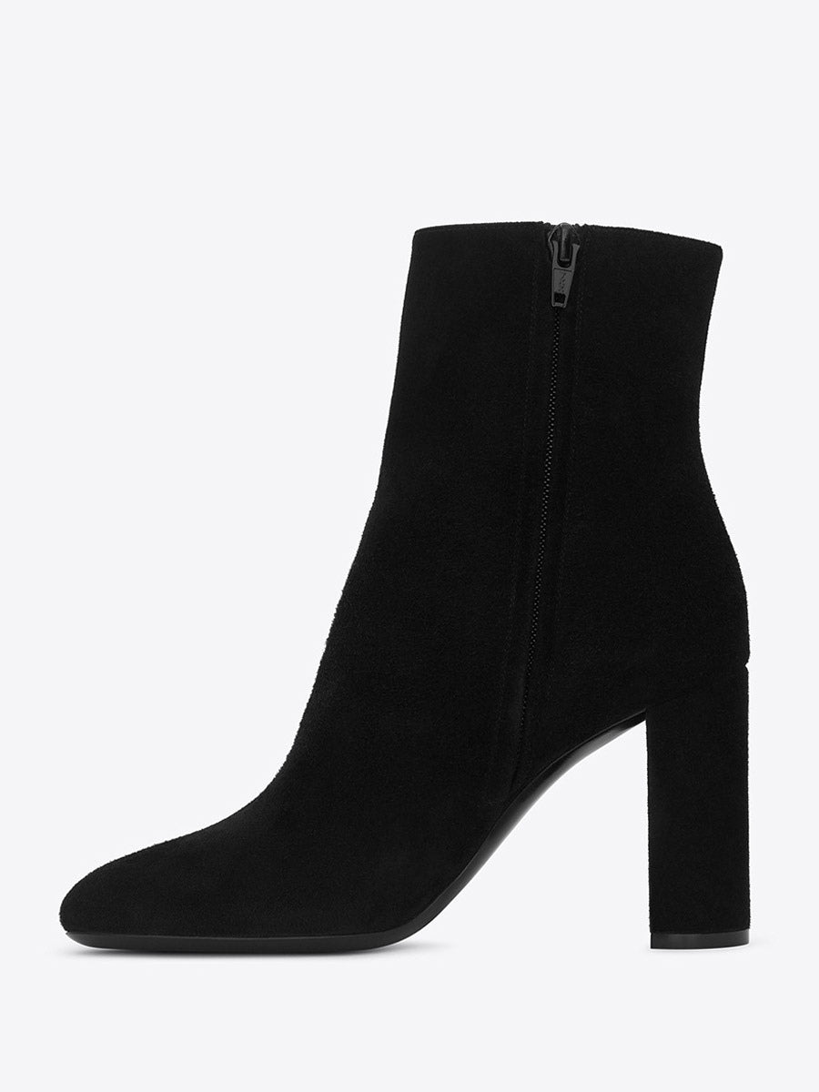 Pointed-Toe Block-Heel Chelsea Boots in Black – photo 2