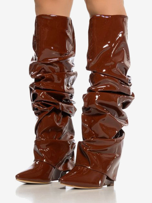 Pointed-Toe Wedge Knee-High Boots in Red – photo 6
