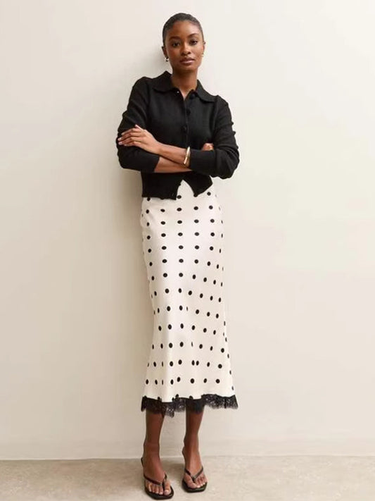 High-Waisted Skirt with Lace Trim in White – photo 2